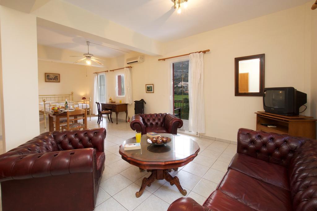 Boulevard Panorama Suites Айя-Евфимия Экстерьер фото