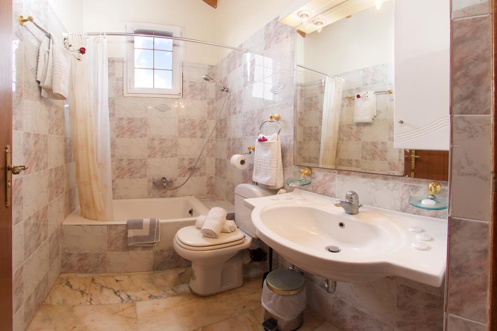 Boulevard Panorama Suites Айя-Евфимия Экстерьер фото