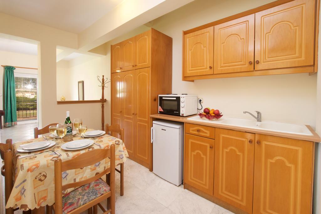 Boulevard Panorama Suites Айя-Евфимия Экстерьер фото