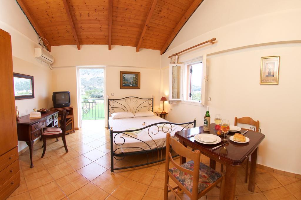 Boulevard Panorama Suites Айя-Евфимия Экстерьер фото